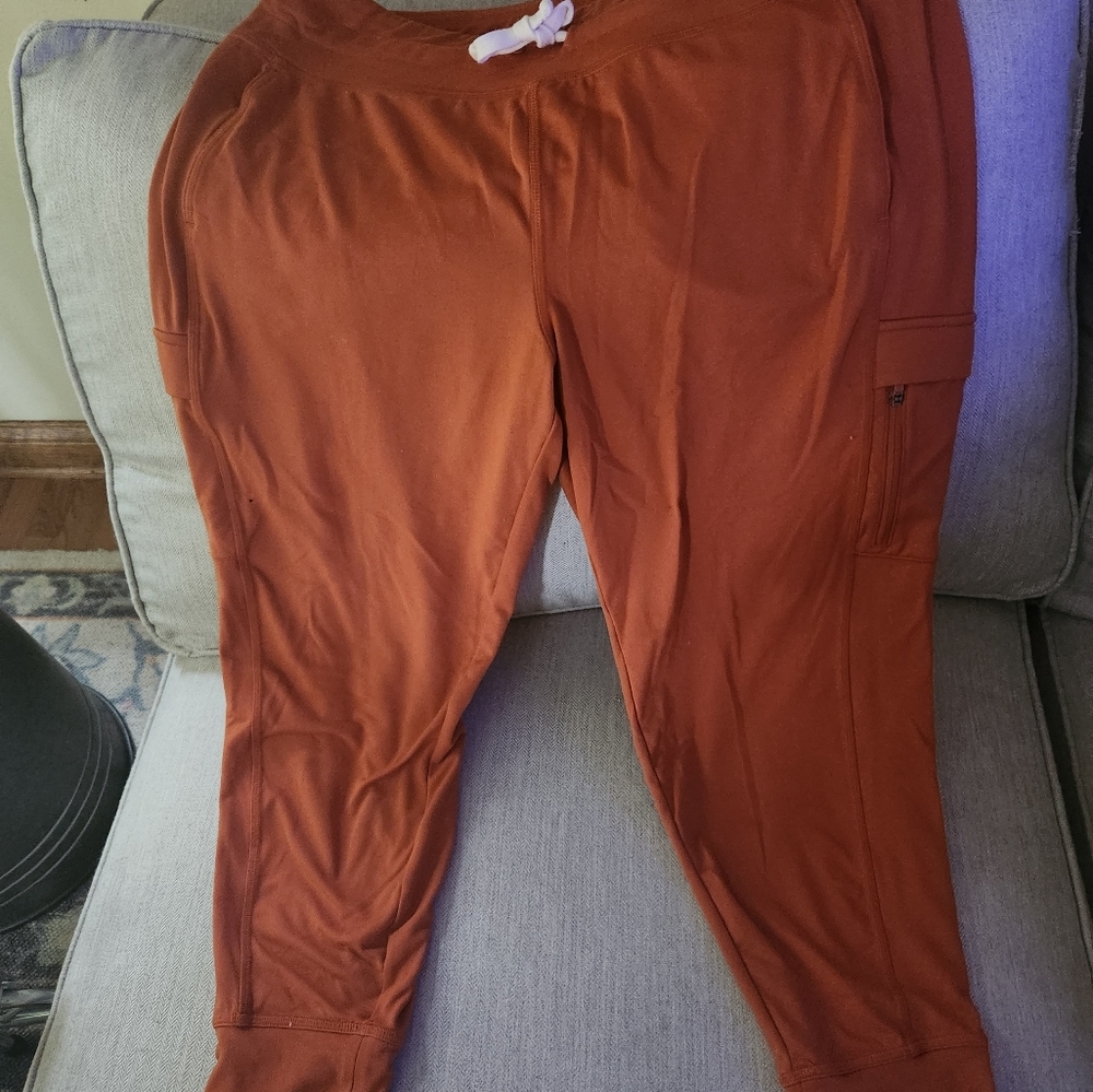 Alpine Design Woman's athletic pants